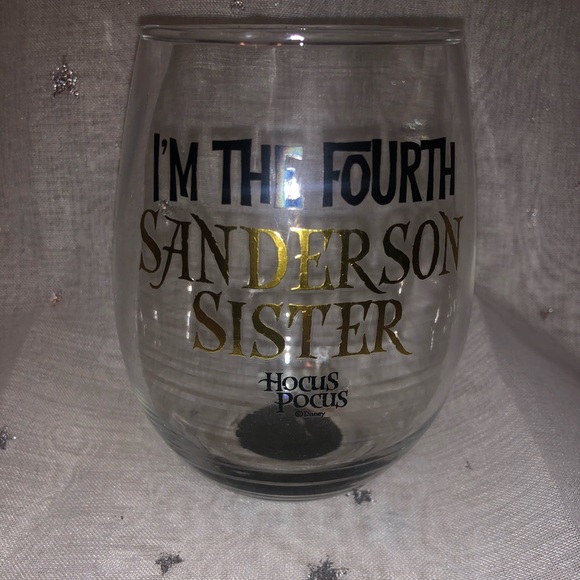 Hocus Pocus Wine Glass 🎃👻🧙♀️ - Picture 5 of 8